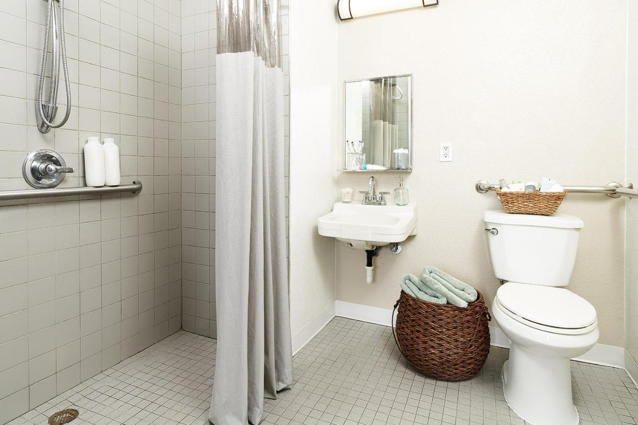 Intown Suites Extended Stay Greensboro Nc - Lanada Екстериор снимка