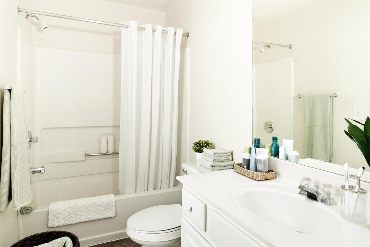 Intown Suites Extended Stay Greensboro Nc - Lanada Екстериор снимка