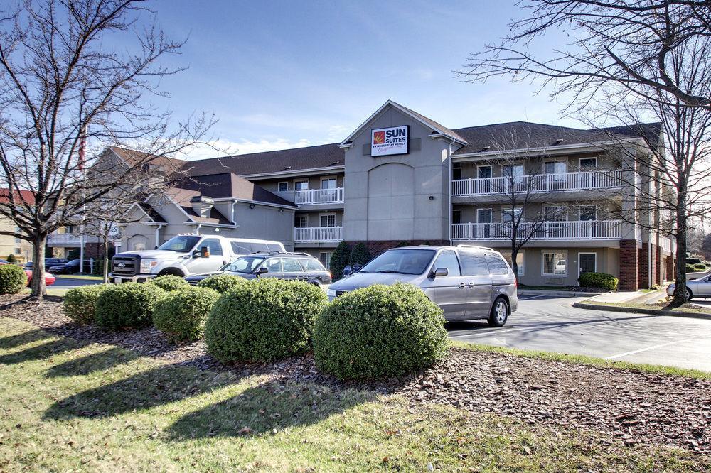 Intown Suites Extended Stay Greensboro Nc - Lanada Екстериор снимка